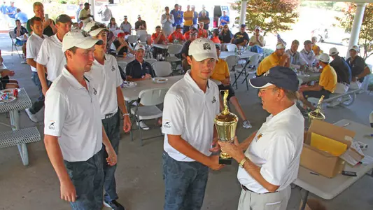 Golf Finishes Second at Murray State Invitational