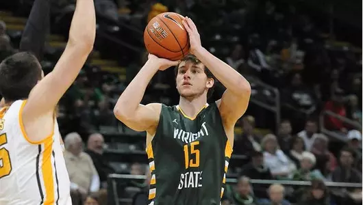 Men Defeat Detroit 64-53