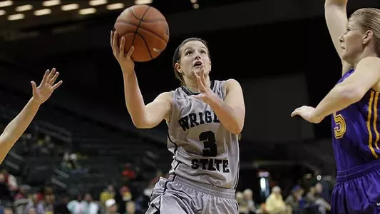 Simmons Three Lifts Women Past Eastern Kentucky