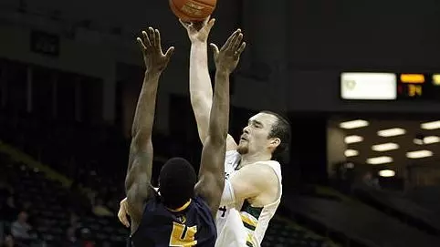 Men Defeat Murray State for Third Straight Win