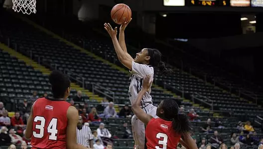 Women Score 55 in Second Half to Defeat Valparaiso