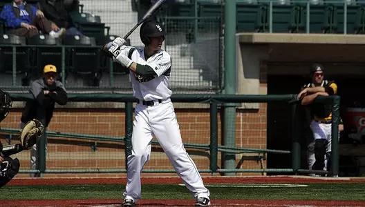 Baseball Holds Off Cincinnati