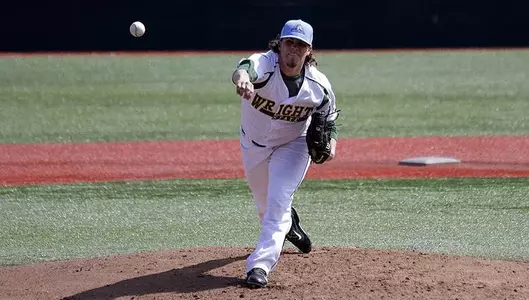 Baseball Pulls Away Late for 9-0 Win in YSU Series Finale