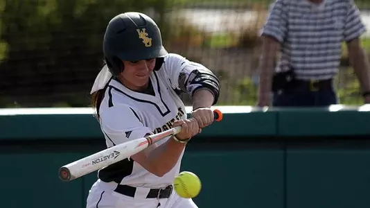 Softball Sweeps Doubleheader With Detroit