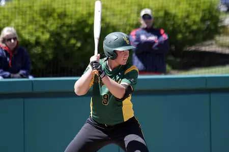 Softball Splits Final Day at Oakland
