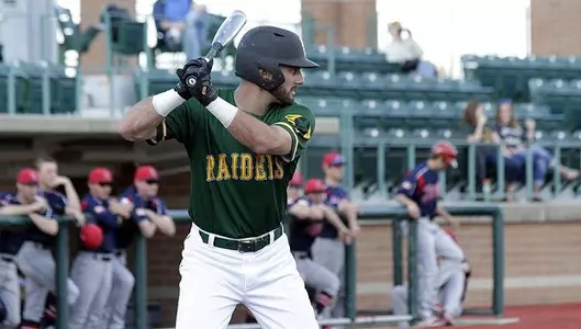 Fucci Walk-Off Homer Lifts Baseball to 10-Inning Win