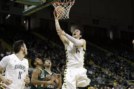 Men Roll Past Youngstown State