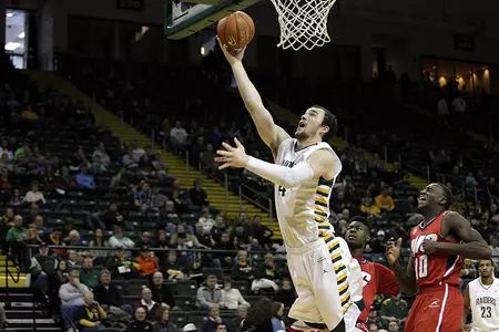 Men Hold On for 87-81 Win at Youngstown State