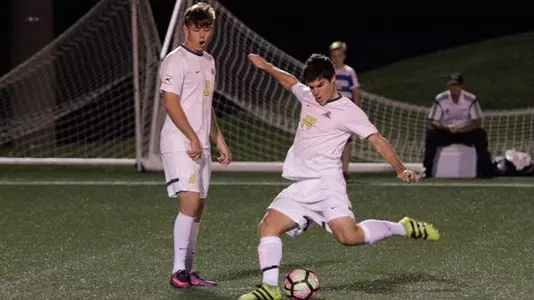 Men's Soccer Clinches HL Title With Win at Valparaiso