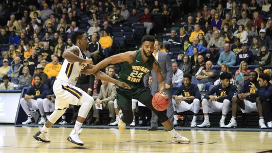 Men Dominate Second Half for 77-62 Win at Murray State