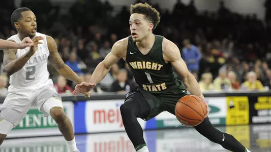 Men Fall in League Opener at Oakland