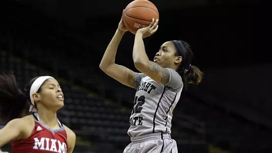 Women Fall at Green Bay