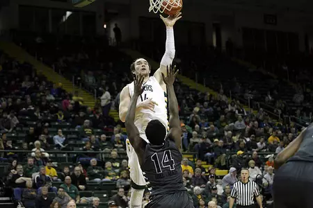 Men Defeat Cleveland State in Regular-Season Finale