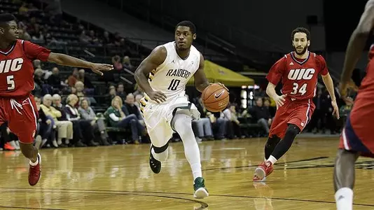 Men Roll Past Green Bay