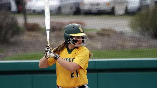 Softball Drops Pair at Houston Hilton Plaza Invitational