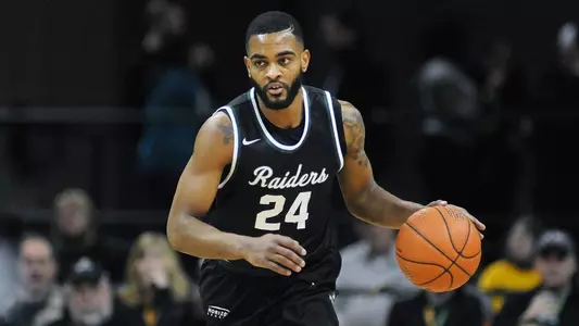 Men Hold On for 84-81 Win at Youngstown State