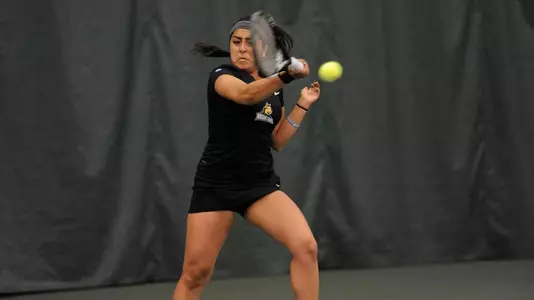 Women's Tennis Sweeps Niagara