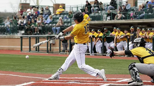 Five-Run Eighth Lifts Baseball Past Xavier