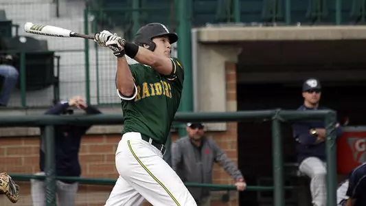 Baseball Defeats UT Martin in Extra Innings