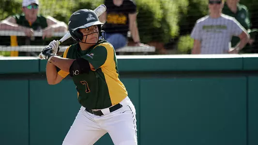 Softball Wins Series Opener Against League-Leading UIC
