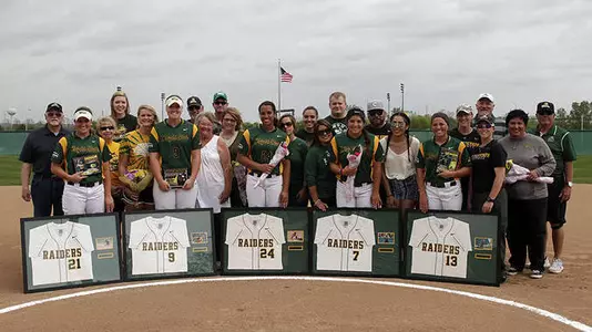 Softball Splits With UIC