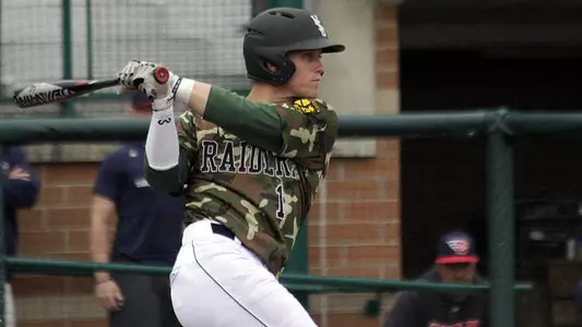 Baseball Drops Pair at UIC