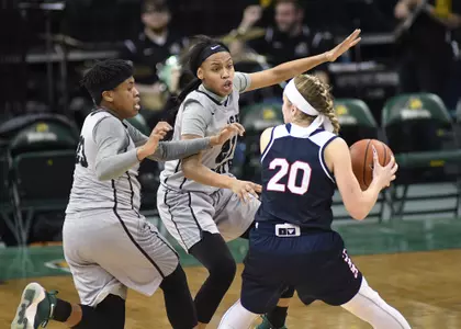 Symone Simmons and Dasia Evans