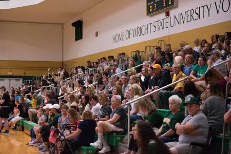 VB Crowd v Milwaukee
