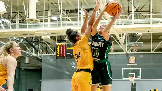 Alexis Hutchison (Milwaukee)