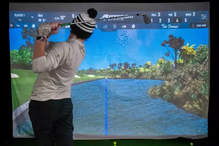 Tobey Family Golf Studio_8