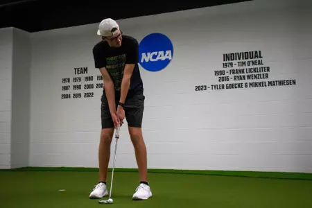 Tobey Family Golf Studio_3