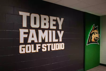 Tobey Family Golf Studio_1