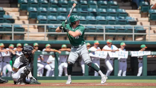 Luke Arnold (Hawaii 2023)