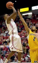 Aden Leads Washington State Past California, 77-75