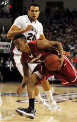 Cougars Can't Complete Comeback, Fall 89-81 to Gonzaga