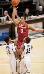 Washington State Tops Pepperdine, 67-56
