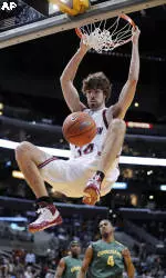 No. 21 Cougars Hold Off Ducks, 75-70