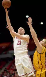 Lodwick Leads WSU Past Pitt, 67-66