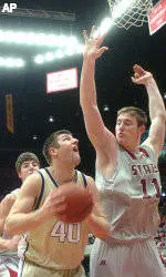 WSU Earns Season Sweep With 77-64 Win Over No. 16 UW