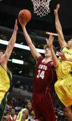 Cougars Fall To Oregon 66-55