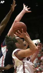 Washington State Upsets No. 18 Gonzaga, 77-67, to Continue Hot Start