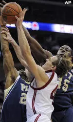 WSU Falls to No. 4 Pitt in Legends Classic Championship