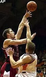 Late Bush Free Throw Propels Cougars Past Oregon, 63-62