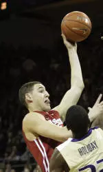 Cougars Complete Season Sweep of Rival Washington, 80-69