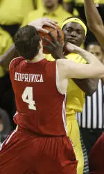 WSU Ends Regular Season With 74-66 Loss To Ducks