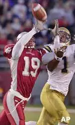 Cougars Keep Pac-10 Title Hopes Alive With Victory Over No. 9 UCLA