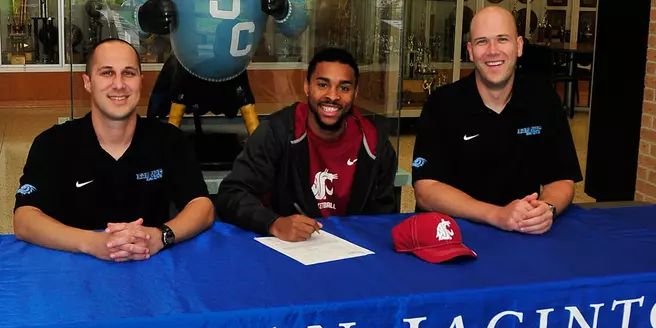 Danny Lawhorn Signs NLI with Basketball Program
