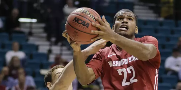 Washington State's Royce Woolridge (22)