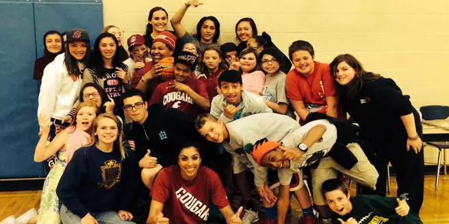 Women's Basketball Visits Lincoln Middle School
