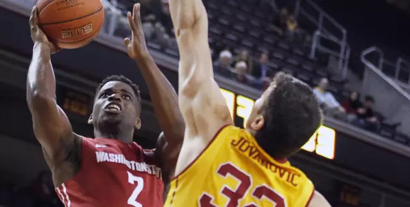 Washington State guard Ike Iroegbu (2)
